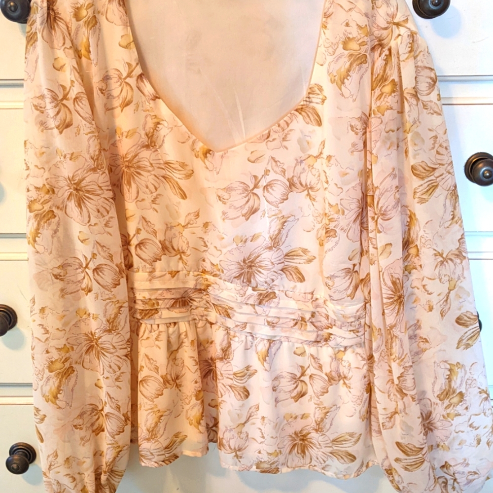 NWOT Piper & Scoot Blouse. Size XXXL